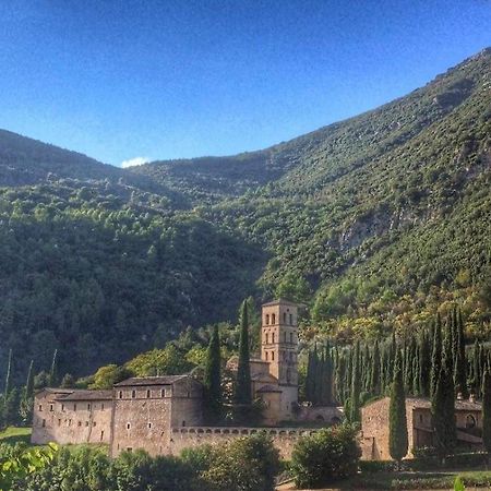 Abbazia San Pietro In Valle Ferentillo Exteriör bild