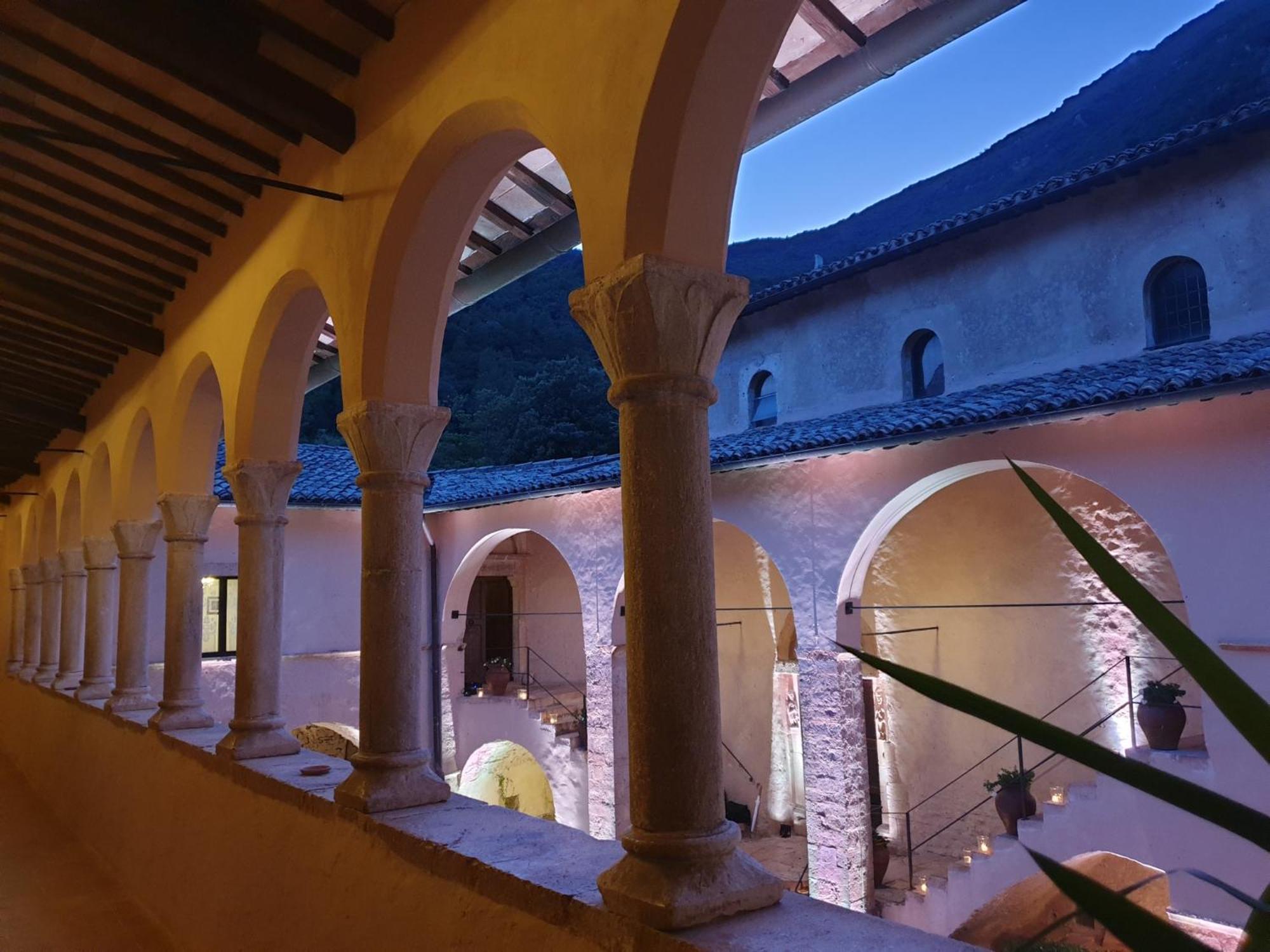 Abbazia San Pietro In Valle Ferentillo Exteriör bild