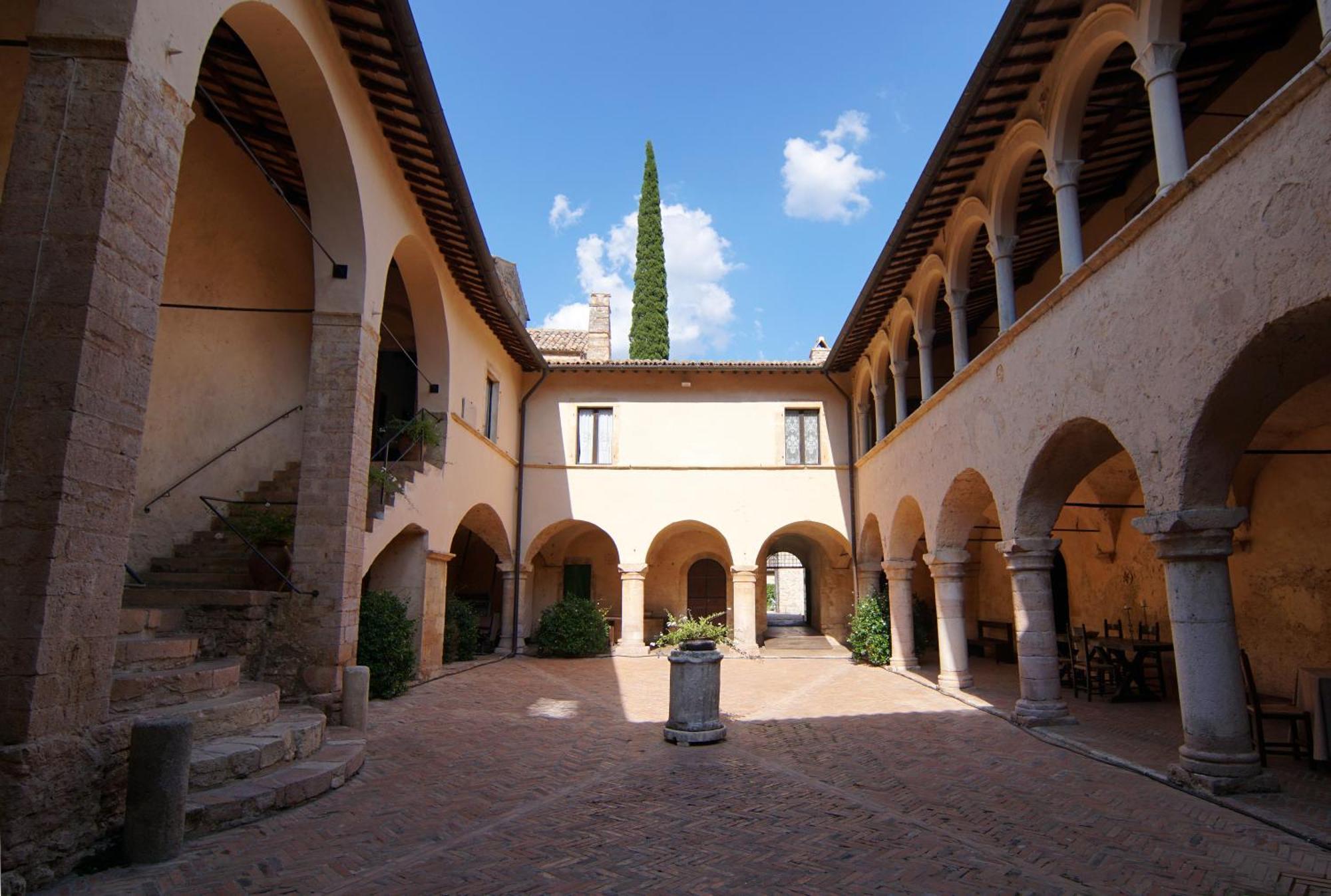 Abbazia San Pietro In Valle Ferentillo Exteriör bild